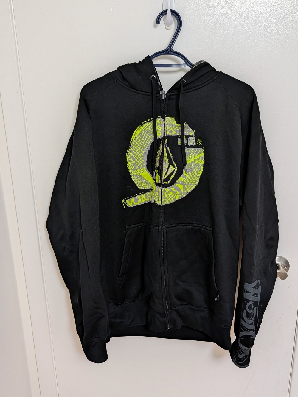 Volcom Black Zip-Up Hoodie - Men's Medium